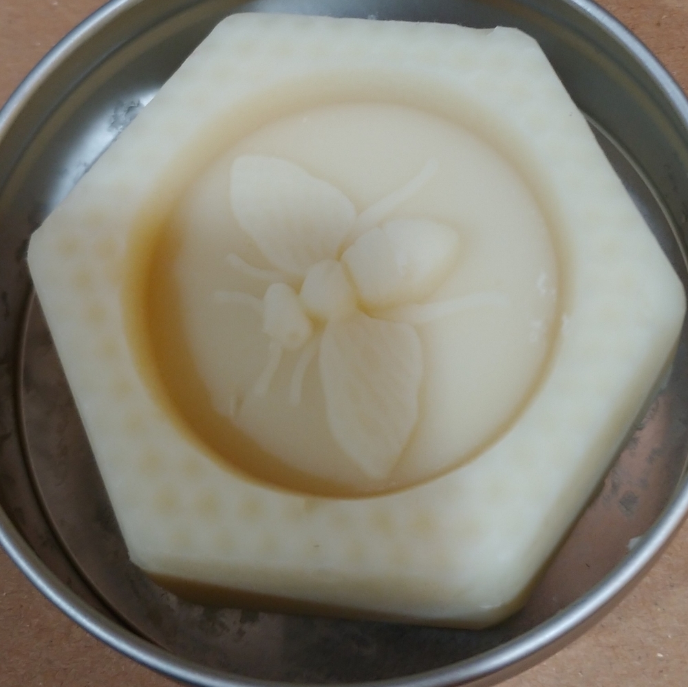 🐝 ALL NATURAL Bee Bar Lotion - Picture 3 of 7
